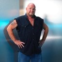 Matthew Lord als Veteran Cop