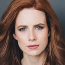 Clare McConnell als June