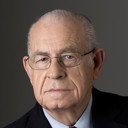 Carl Kasell als Self - Scorekeeper / Announcer
