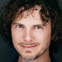 Andrew David Long als Torvold, the Rogue