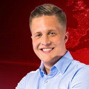 Cornelius Küpper als Self - Commentator (voice)