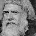 Philip Lennard als Chaplain