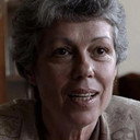 Júlia Correia als Lina