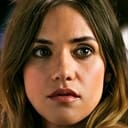 Pamela Almanza als Phoebe Moriarty