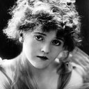 Doris May als Nellie Camp