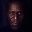 Cornell John als Uncle Curtis
