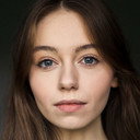 Georgia Conlan als Willow Davies