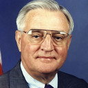 Walter Mondale als Self