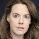 Rebecca Hickey als Claire Moore