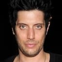 Shawn Andrews als Leo