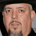 George Pajon Jr. als Guitarist