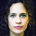 Natalie Smith als Amy