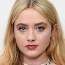 Kathryn Newton als Angela