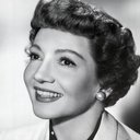 Claudette Colbert als Sister Mary Bonaventure