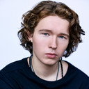 Luke David Blumm als David