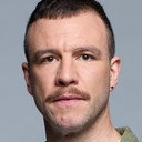 Áron Molnár als Zsolt Váradi