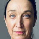 Daniela Voráčková als turistka u pokladny