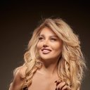 Luiza Nersisyan als Yeva