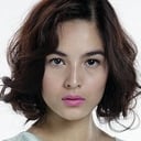 Chelsea Islan als Alin