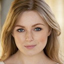 Nicola Millbank als Girl in Club (Uncredited)