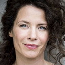 Pia Baresch als Julia Raimes