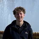 Sven van Bleiswijk als Friend at campfire