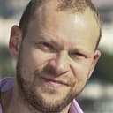 Robert Webb als Karl Allen