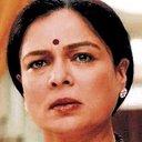 Reema Lagoo als Rahul's mother