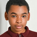 Xavier Edmead als Peter