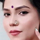 Sejal Shah als Housewife