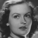 Irma Seikkula als Rauha Tuomikoski