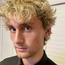 Oliver Hibbs als Mark