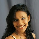 Rithika Kodithuwakku als Young Lady