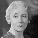 Helen Haye als Florence Manning-Tutthorn