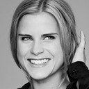Celie Sparre als Iris Ekvall