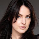 Ashley Dougherty als Valet Woman