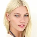 Aline Weber als Lois