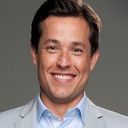 Roger Gobeth als Luiz Peixoto