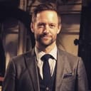 Nate Scholz als Paparazzi