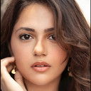 Aneet Padda als Vaani Batra