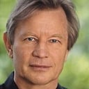 Michael York als Guthrum