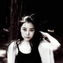 Olivia Wang als Sarah