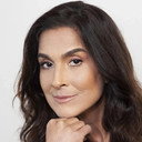 Izabella Bicalho als Nice Flora
