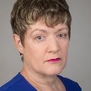 Amanda McErlean als Guard Luxon