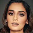 Manushi Chhillar als Captain Misha