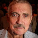 Евгений Киндинов als brown haired guy