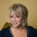 Elaine Paige als Self