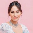 Bianca Manalo als Juanita Villa