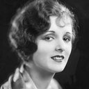 Virginia Vance als Dolly Davis