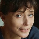 Mireille Perrier als Laura